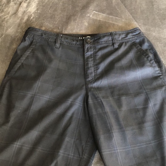 Men’s size 32 hang ten shorts - Picture 4 of 14